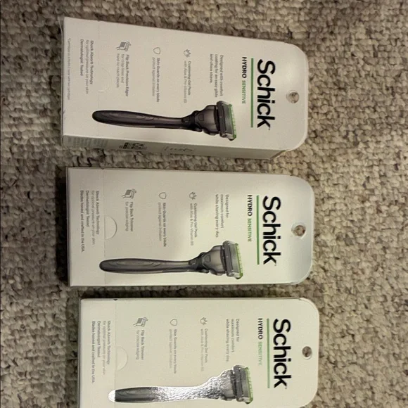 Schick Hydro Sensitive Razor - - Picture 2 of 2